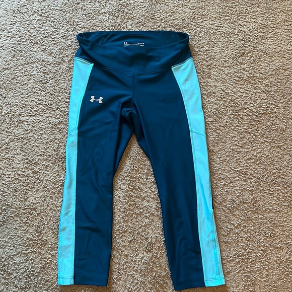 Under Armour capri leggings, size Medium. - Picture 1 of 5